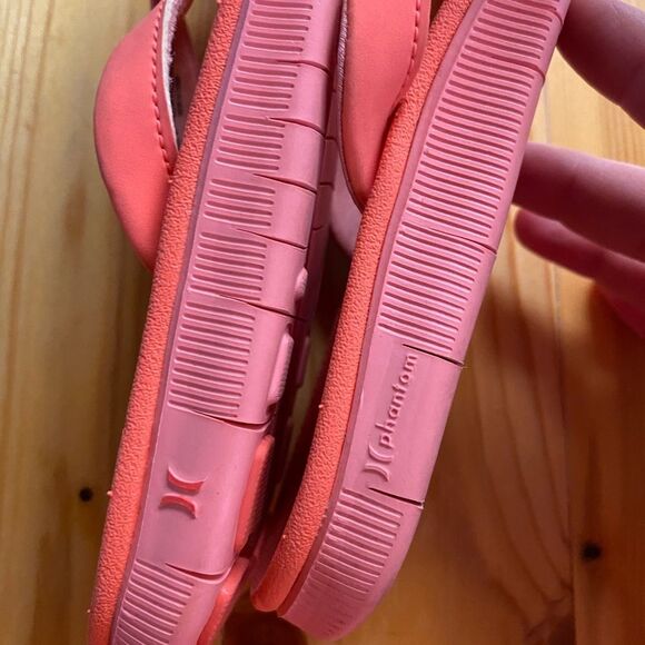 Hurley Flip Flops 6.5 - Picture 4 of 6